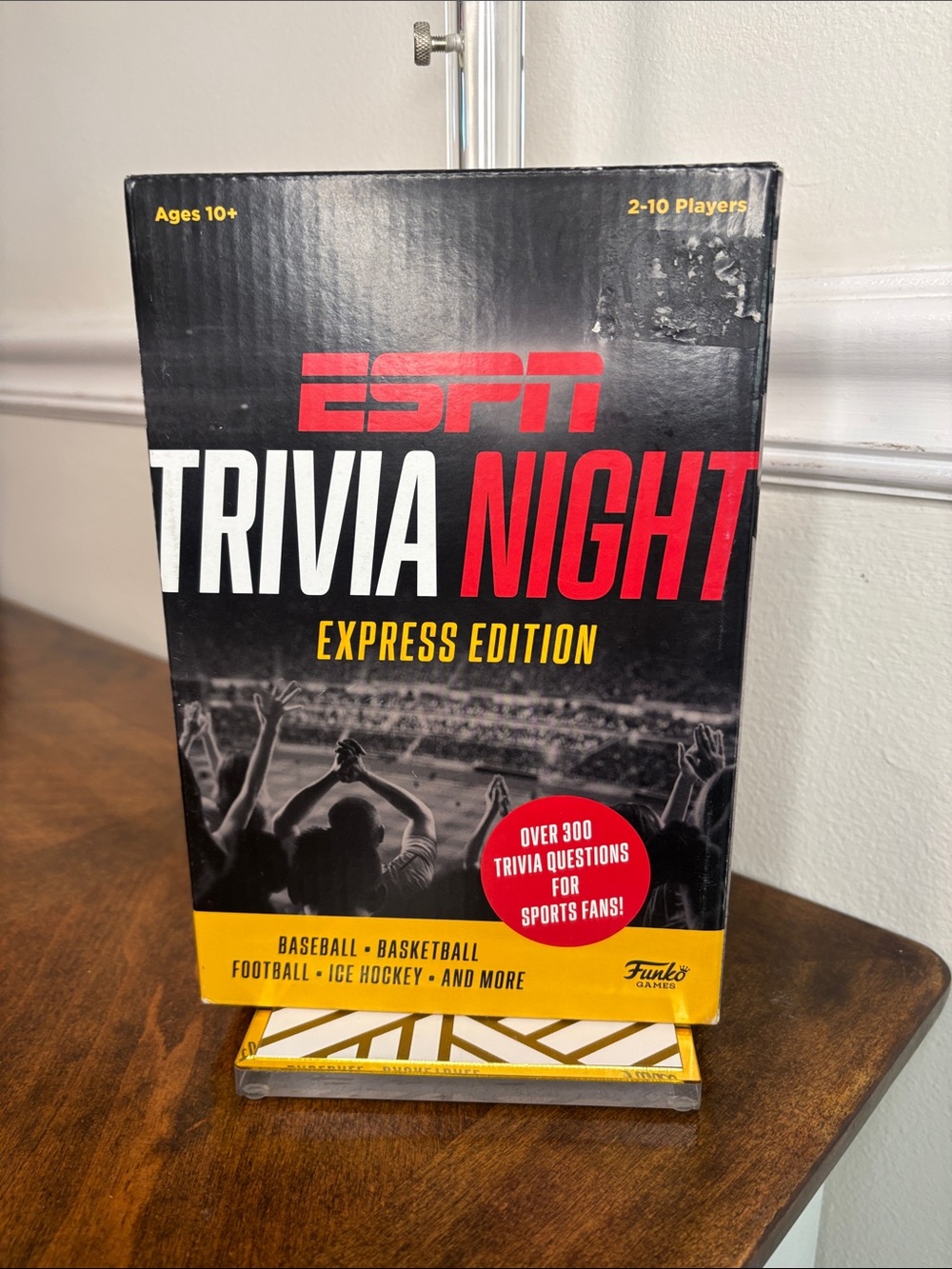 ESPN Trivia Night Express Edition - Black/Red/Yellow